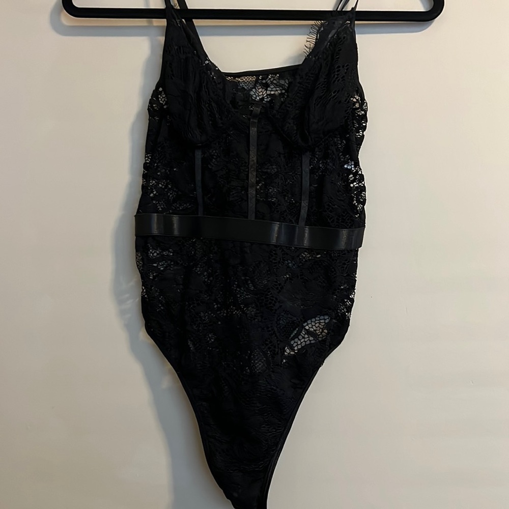 Black size Small lace body suit